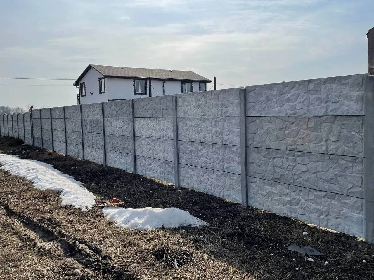 Бетонні паркани